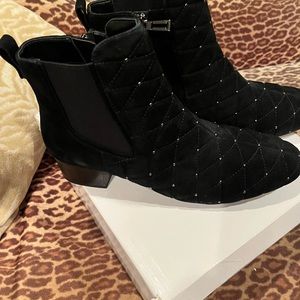 Isaac Mizrahi brand new black quilted boots size 9